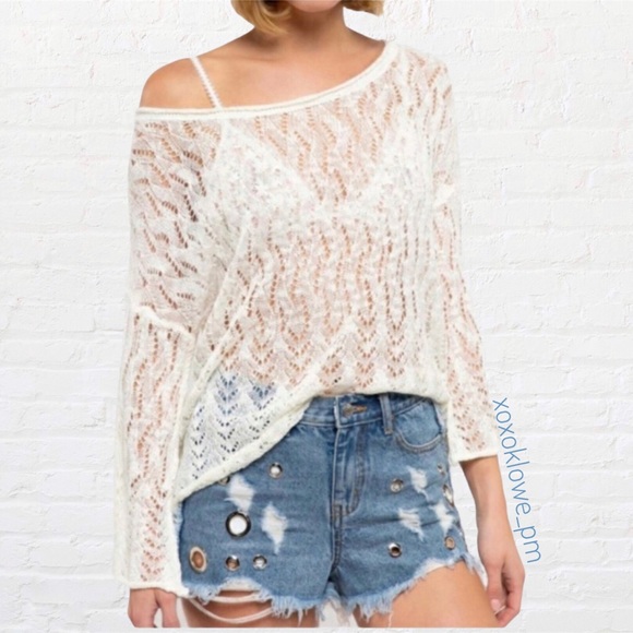 POL Blue Denim Distressed Raw Edge Grommet Shorts - Picture 2 of 15